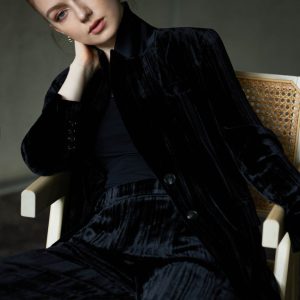 BUTTON FRONT VELVET BLAZER