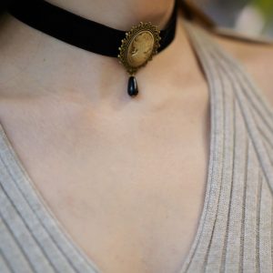 Cameo Velour Choker
