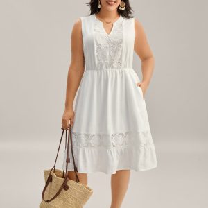 Floral Textured Solid Tiered Hem Midi Dress