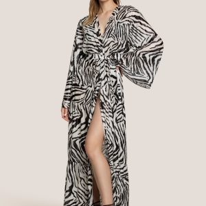 KIMONO CON CINTURA ZEBRA NIGHT