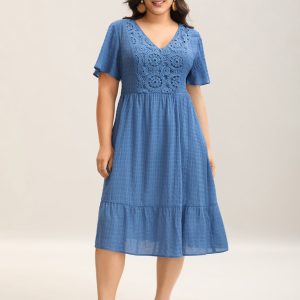 Lace Textured Pockets Tiered Midi Dress