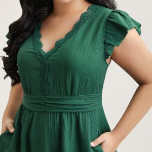 Lace Trim Stitch Textured Waist-Defined Midi Dress
