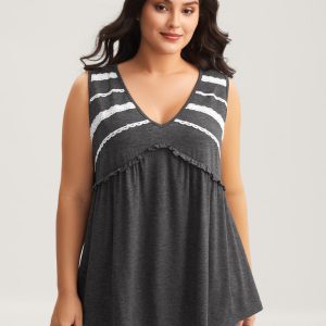 Lace Trim V-Neck Tank Top