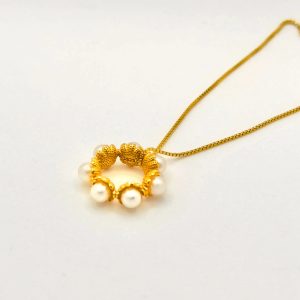 Pearl Circle Pendant Necklace