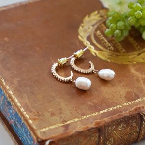 Retro Ridged Pearl Hoops (Stud)