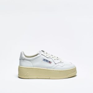 Sneakers platform low