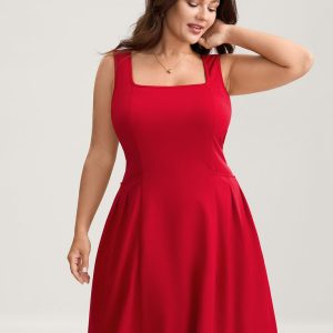 Stretchy Sculpted Side Pockets Midi Dress